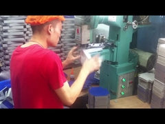 LY-TJ-40 آلة لصق زوايا الصناديق عالية السرعة 20-40 قطعة/دقيقة، آلة لصق الصناديق شبه الأوتوماتيكية