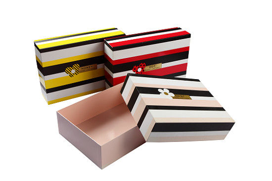 آلة صنع أكواب ورقية للآيس كريم بنظام تغذية بالشفط الفراغي بوزن 1500 كجم توفر إنتاجًا ثابتًا