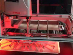 نظام تغليف الحالات الآلي الكامل للرؤية الآلية لصناديق الهواتف المحمولة وصناديق كعكة القمر وصناديق الشاي