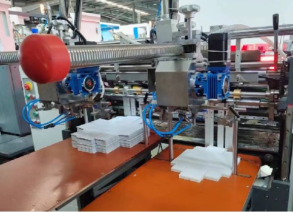 آلة صنع الصناديق الصلبة الأوتوماتيكية عالية السرعة الذكية 2 في 1 متعددة الوظائف 50-70 قطعة/الدقيقة