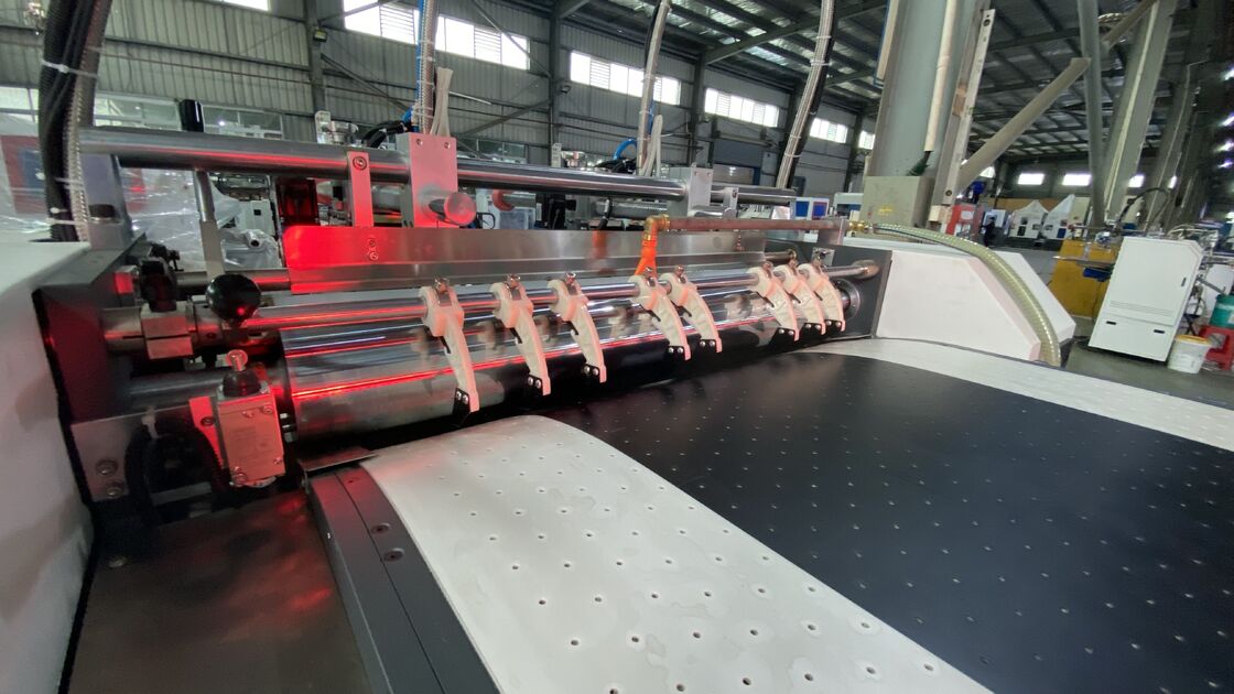 آلة صنع الصناديق الصلبة ذات التغذية المزدوجة والتشكيل المزدوج، سرعة عالية، دقة عالية، تحكم كامل بالسيرفو