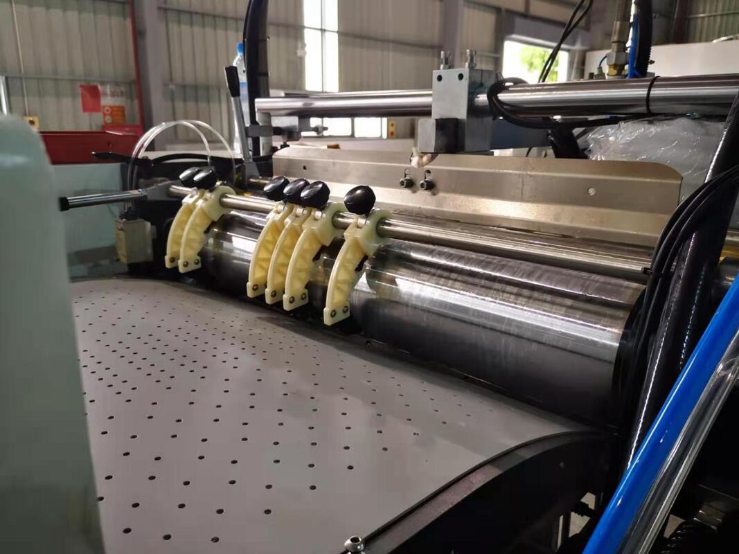 خط إنتاج الصندوق الصلب ذكي عالي السرعة LY-HB2500CK آلة صنع الصندوق عالي السرعة