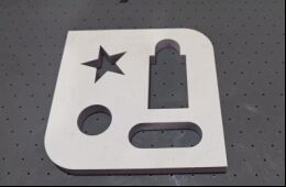 LY-RK03-1113 لا يموت غير المعدنية آلة قطع المواد المرنة مع 50mm القطع سمك ومع دقة ± 0.05mm